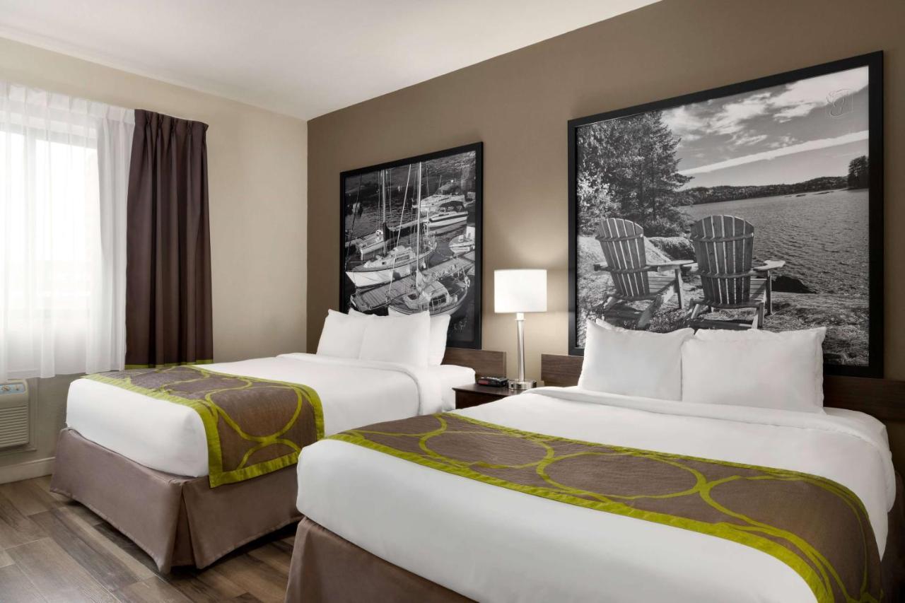 Hotel Super 8 By Wyndham Sarnia On Esterno foto